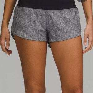 Lululemon Speed Up Low-Rise Lined Short 2.5” Color: Grey/Black Size: 8